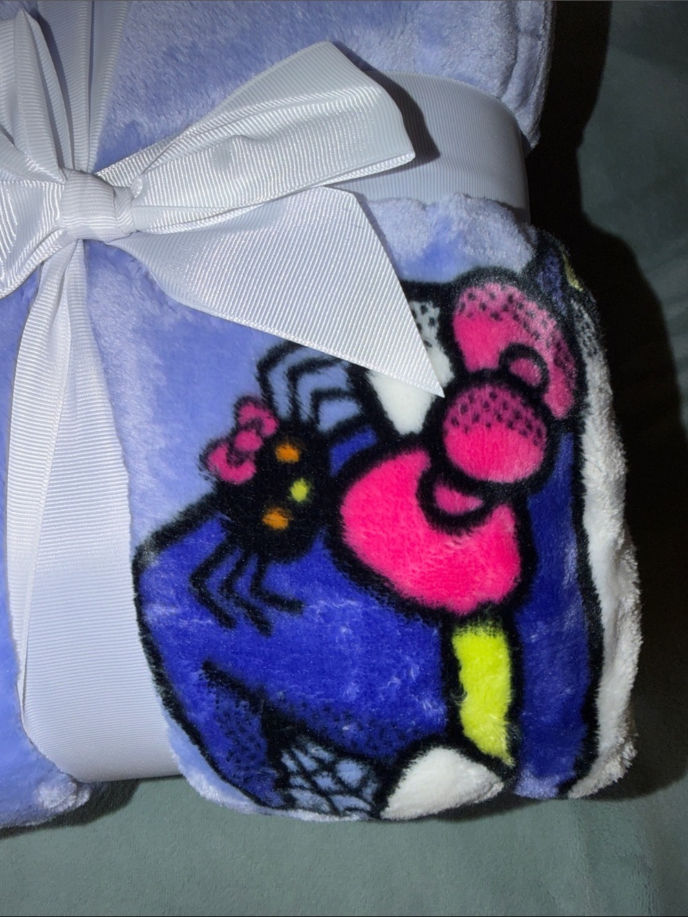 Hello Kitty Halloween Plush Throw - Lavender, Pink & White - Picture 6 of 9